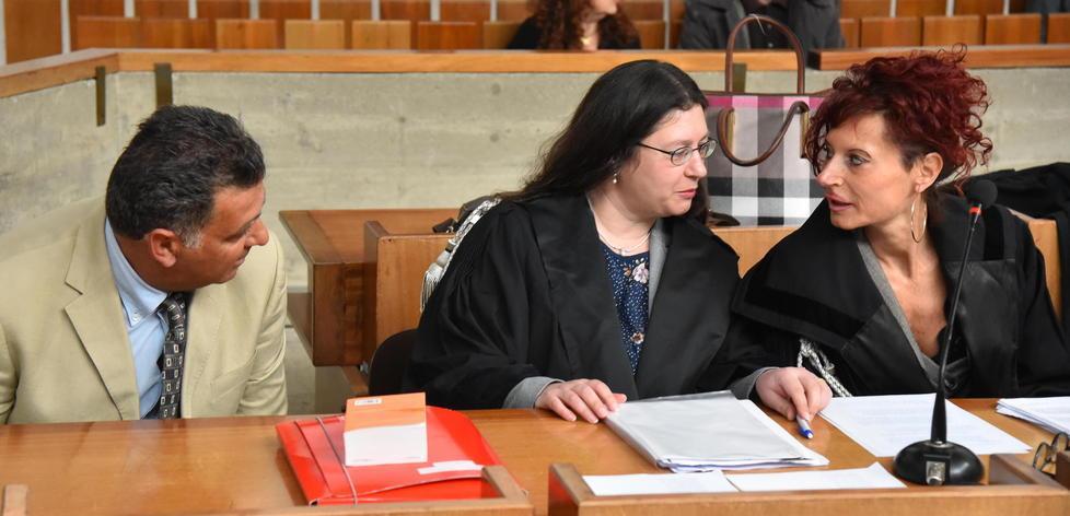 «Di Gioia le mise la mano sulla bocca per farla zittire» 