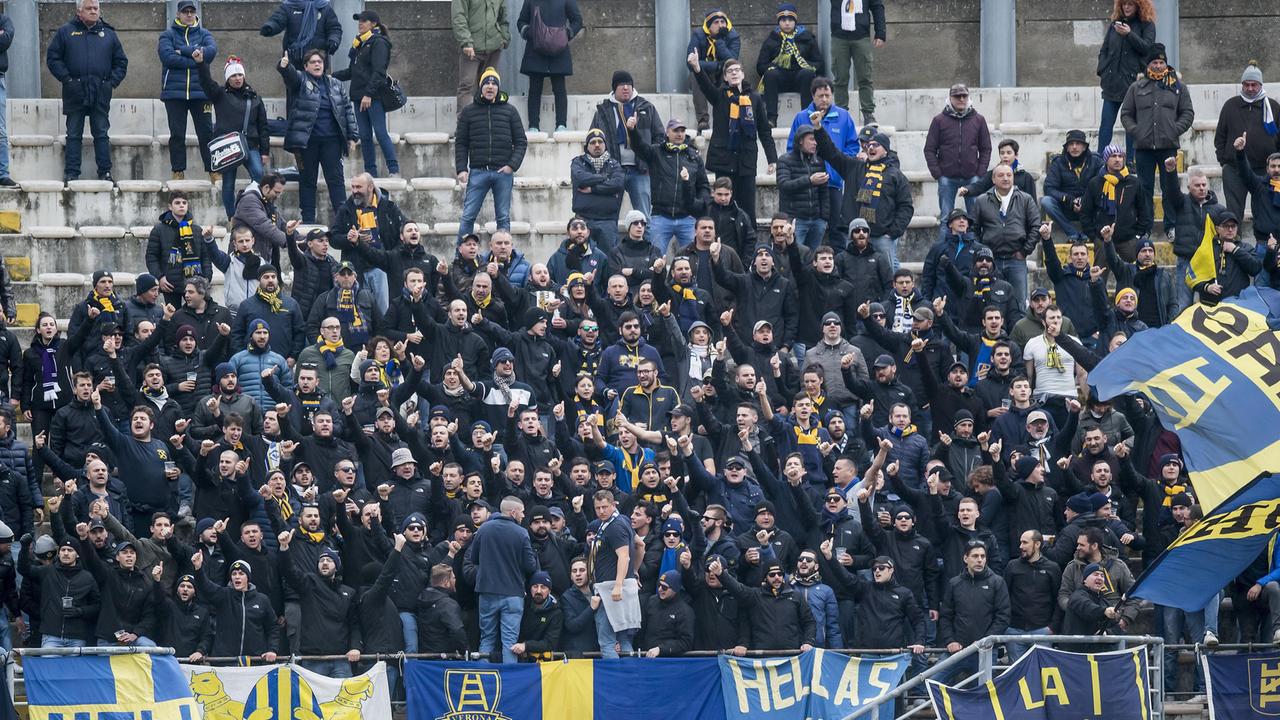 Alcuni tifosi dell'Hellas Verona (foto d'archivio)