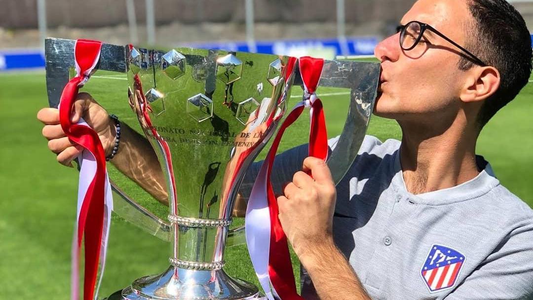 Mattia, a soli 23 anni è il mago del calcio femminile in Spagna