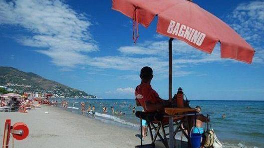 Vuoi fare il bagnino? Ma ti assicuro non per tutte le ore