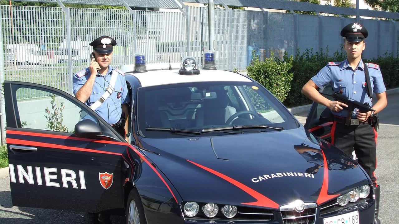 Una pattuglia dei carabinieri di Vaiano
