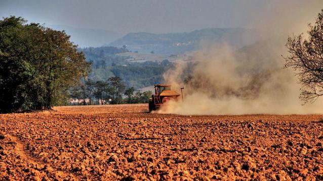 Acqua, falde in crisi e sprechi super