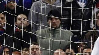 Anche la società resta in trincea