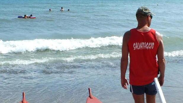 Spiagge libere c’è il bando per i bagnini