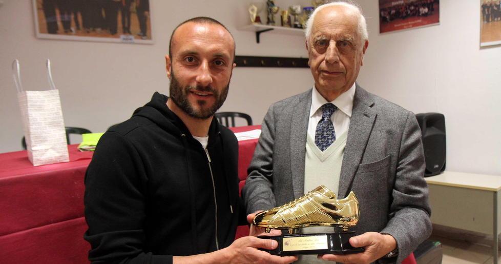 Una “scarpa d’oro” per Luci