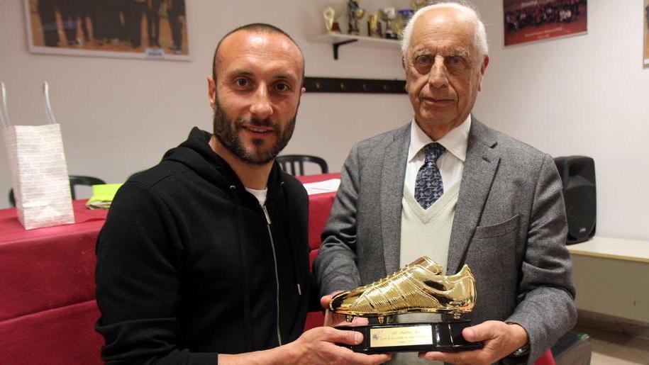 Una “scarpa d’oro” per Luci