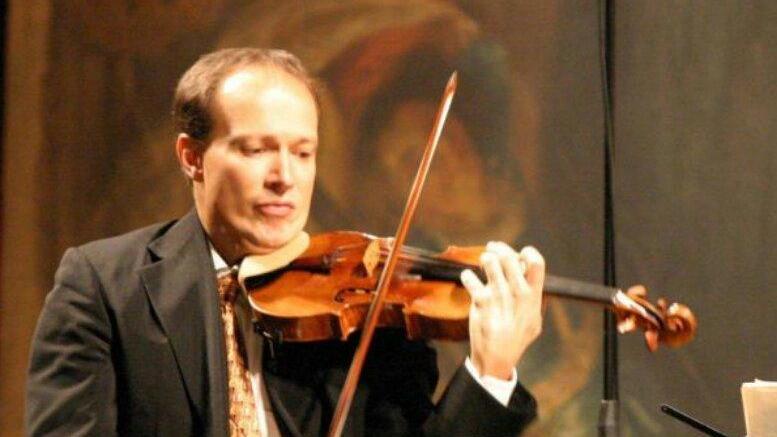 Il violinista Francesco Manara suona stasera a Villa di Corliano