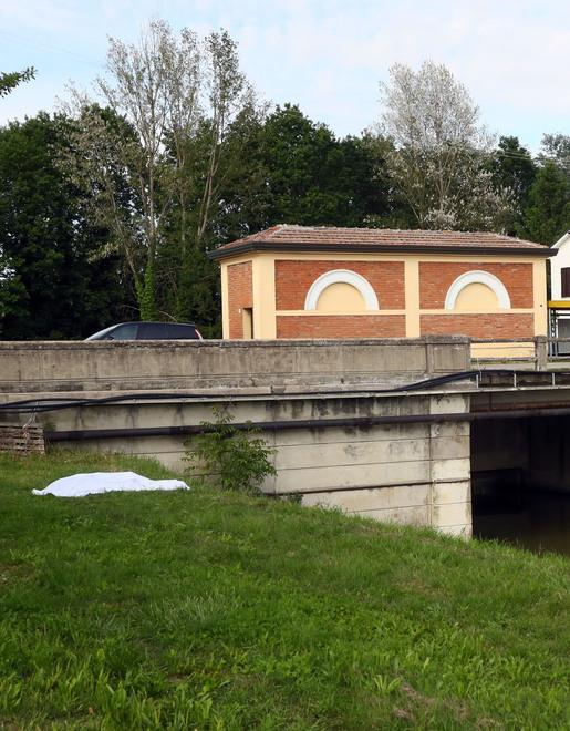 Fugge dalla casa famiglia ritrovato morto nel canale 