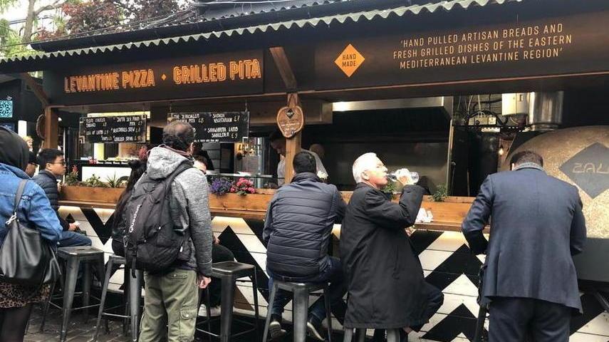 Eric morto a Londra e gettato nel cassonetto, in tasca la lettera di licenziamento