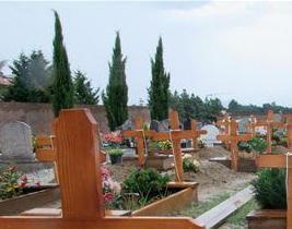 Niente spazio al cimitero 169 salme da esumare 