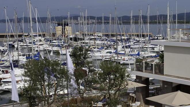 Incubo licenziamenti per il porto di Scarlino