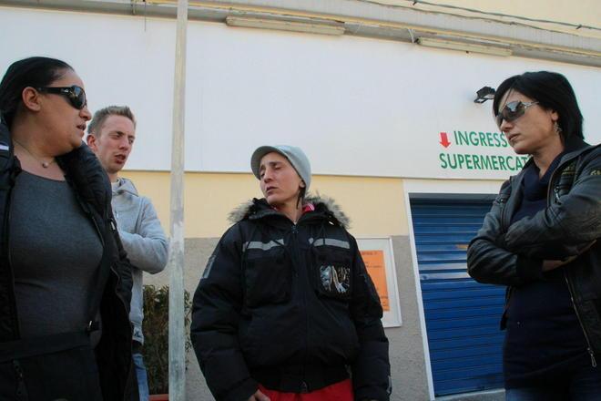 «Dateci i nostri soldi», la protesta dei lavoratori di “Centro spesa” 