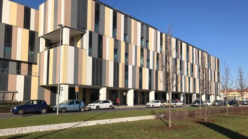 Perde il figlio al quarto mese di gravidanza: scatta l’esposto