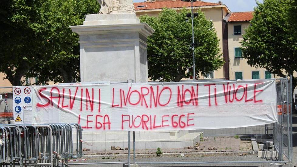 Tra Lega e Comune l’annuncio è un pasticcio ma Salvini non viene