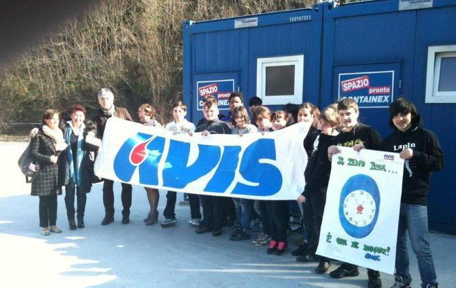 Donazione dell’Avis alle scuole Alighieri 