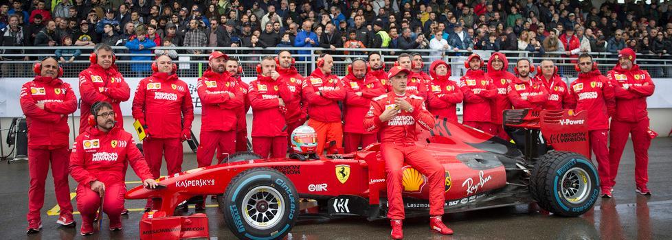 Modena, Motor Valley Fest/2019: il “canto” del motore e gli assi del pit stop: che show al Novi Sad 