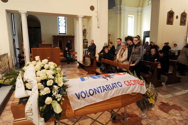 In tanti per l’ultimo saluto a Vito Matteoli 