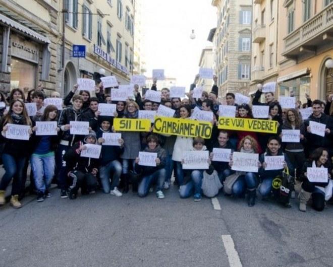 Anche la A si fa precAria con il flash mob giovane 