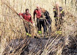 Frate muore spegnendo un incendio di sterpaglie 
