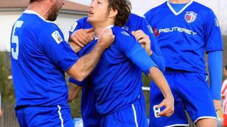 La favola azzurra è vicina al lieto fine dopo il blitz di Casale