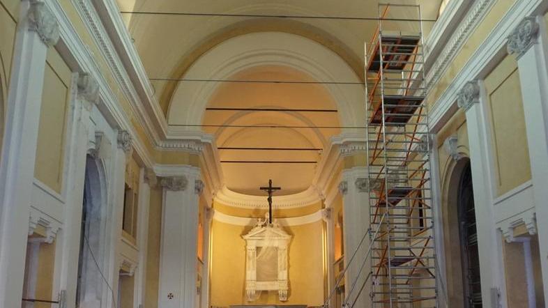 Modena, i paesi in cerca dell’identità perduta Le chiese ferite si preparano a riaprire