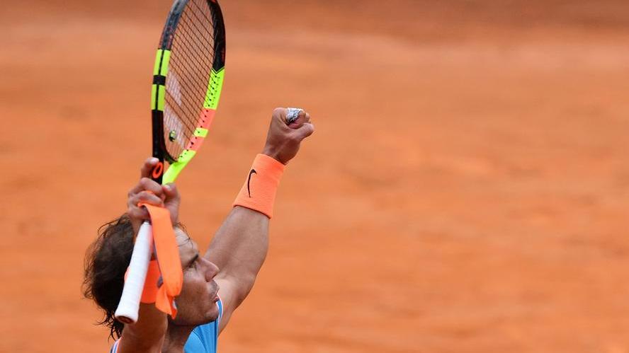 Il vero dio greco è Nadal, Tsitsipas ko Djoko soffre, ma è la finale più giusta