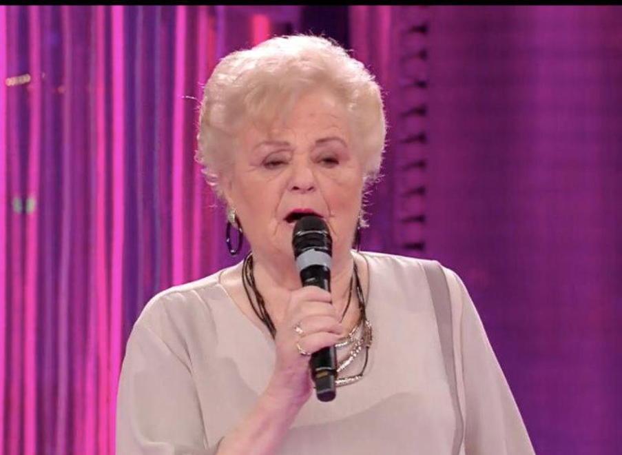 Ivana canta alla Corrida E il fidanzato Roberto le manda un videoclip 