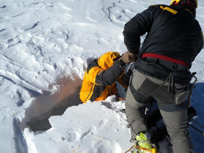 24 ore in un crepaccio del Bianco, salvo alpinista lucchese 