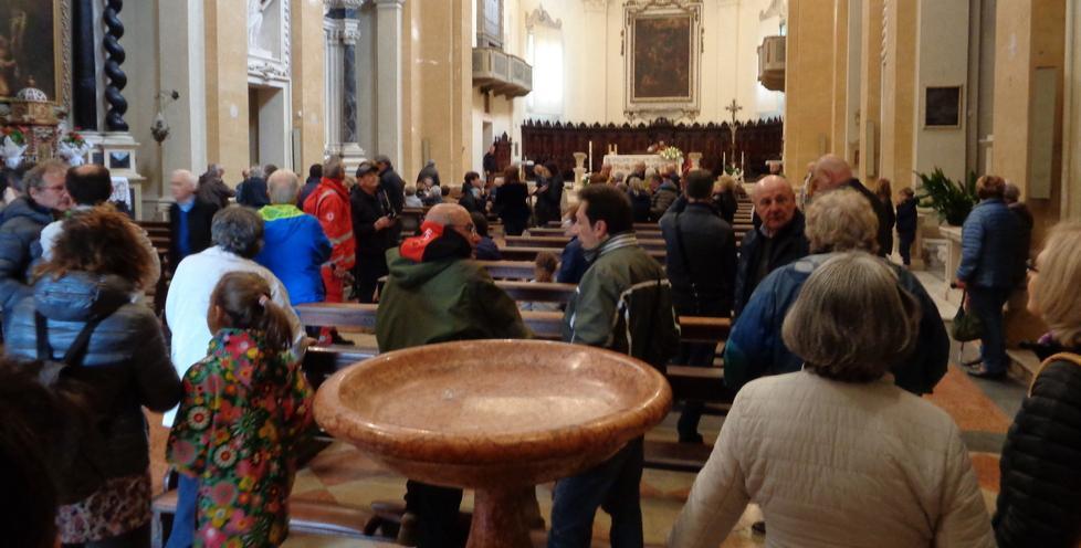 Tanta emozione e meraviglia per la riapertura della chiesa 