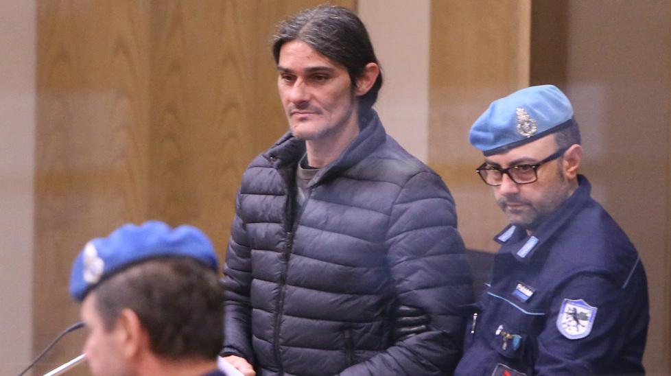 L’accoltellatore fa scena muta il giudice lo mette ai domiciliari 