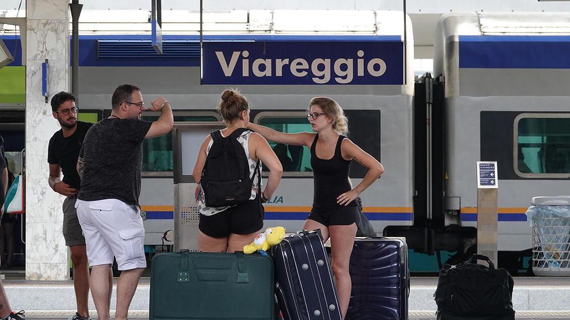 Boom di presenze nelle località di mare, ma la Versilia è oltre il 50esimo posto