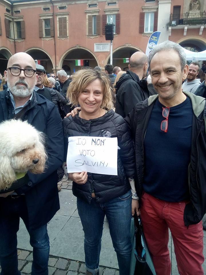 Sassuolo, contesta Salvini con un cartello: identificata 