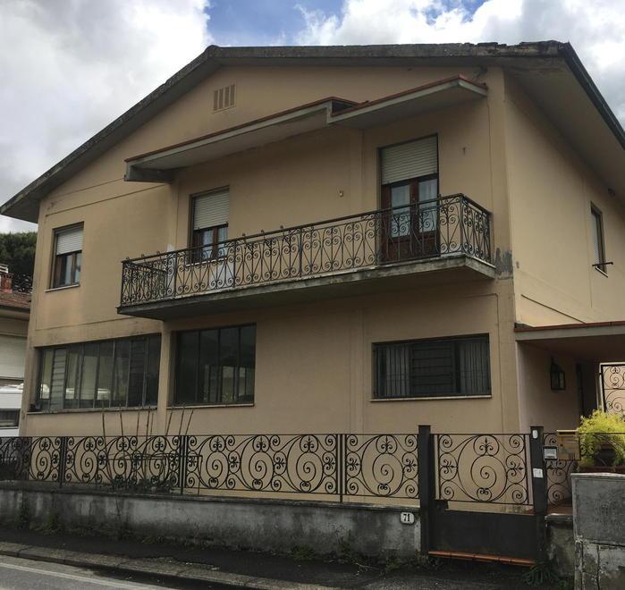 La palazzina di Ponsacco presa di mira dai ladri