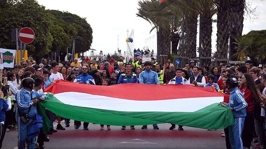 Massa a braccia aperte per la Festa nazionale dello sport scolastico