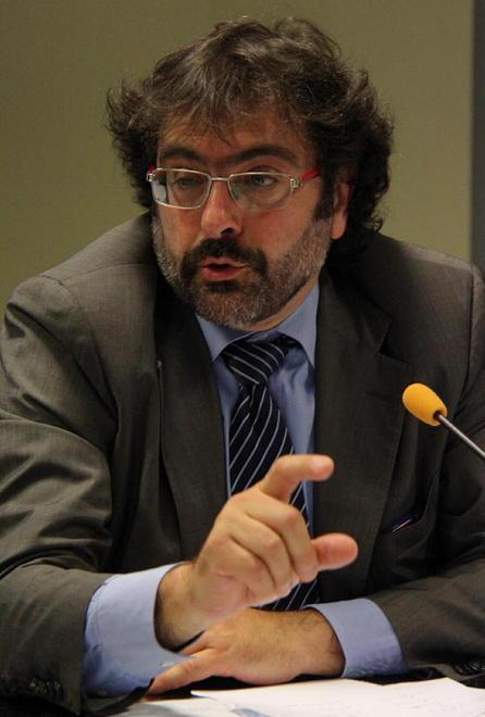 Provinciali contro Onorato: «È arrogante: ha tanti spazi e si lamenta» 