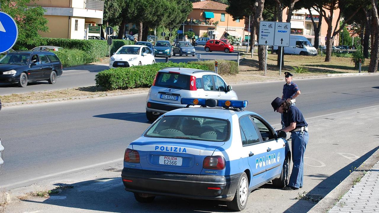 Un posto di blocco della polizia