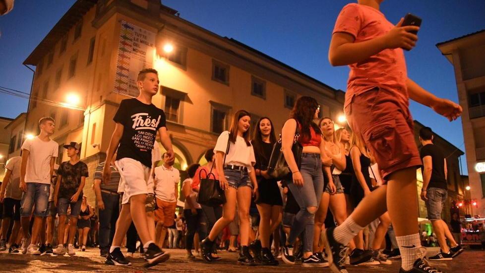 La Notte bianca si moltiplica: tre eventi nello stesso giorno, commercianti nel caos
