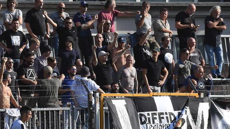 “Trattative riservate” per il futuro della Massese I tifosi: vogliamo gente locale
