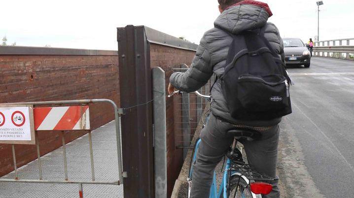 Per ciclisti e pedoni corsia riservata su Ponte Vecchio