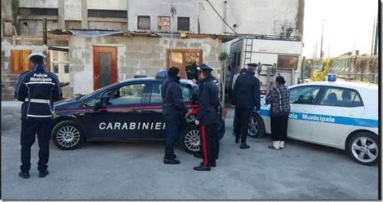 Controlli dei carabinieri ad abitazioni sovraffollate