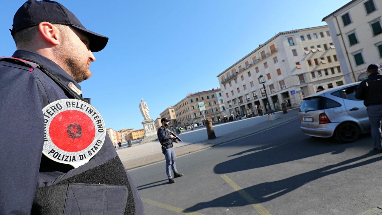 Agenti della polizia di Stato di Livorno