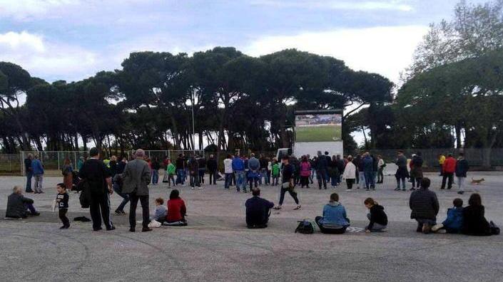 È costato oltre 12mila euro Polemica sul maxi schermo