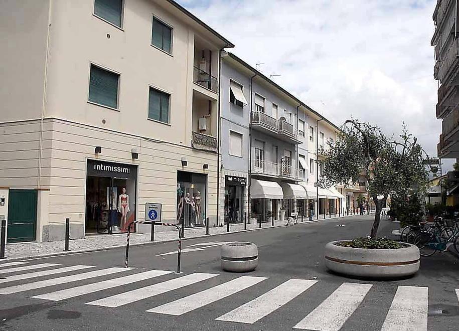 Primavera “gelida” anche per lo shopping 