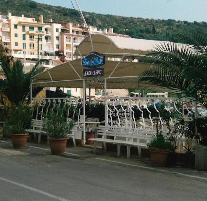 Restyling e nuova gestione per il Bar del Porto 