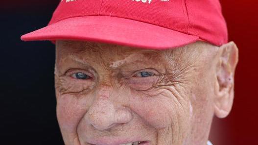 Addio a Niki Lauda, la leggenda del pilota che visse due volte