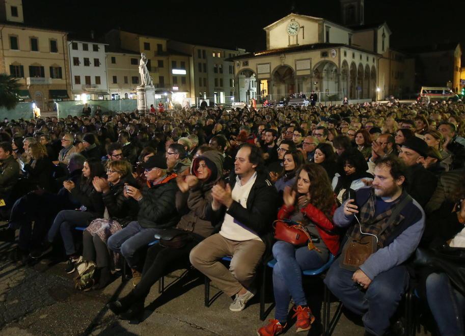 Mille spettatori arrivati da tutta Italia per Bowie 