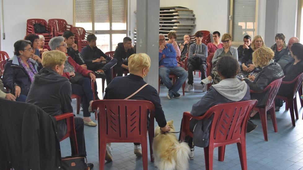 Stagno si ribella al vescovo 500 firme a difesa del parroco 