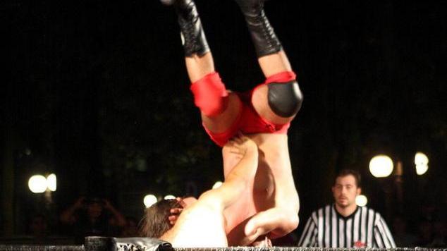 Wrestling a Migliarino sabato i Re del ring al Teatro del Popolo