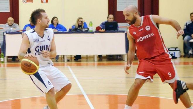 Guidi Venturina fatica, ma rimane al comando