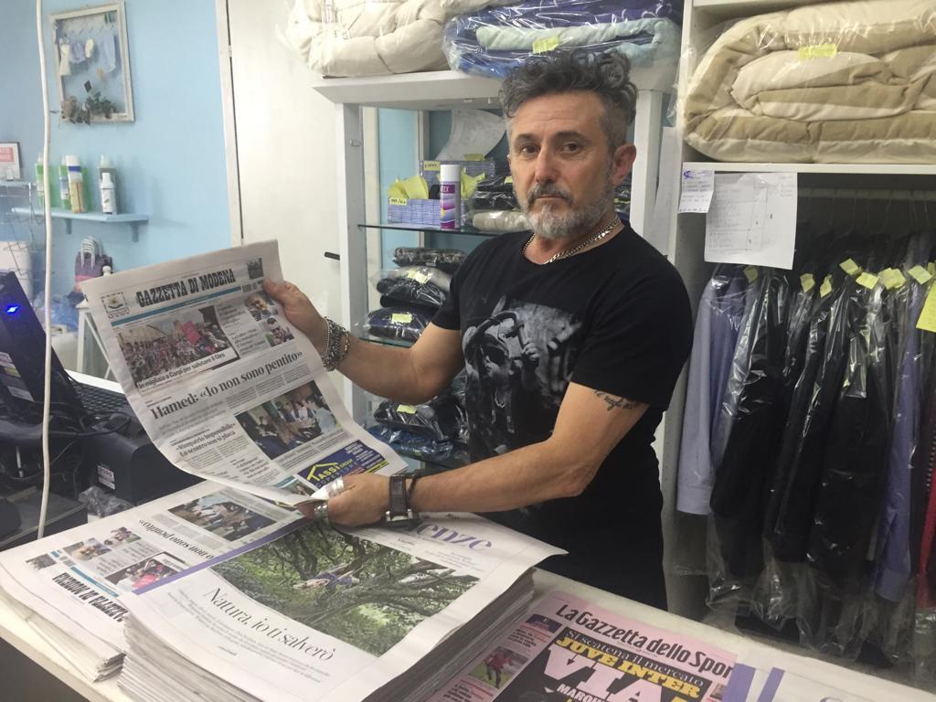 Storie di giornalai  che ci credono: l'edicola è un servizio ai modenesi